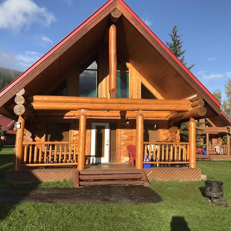 Vila Yoho Chalets Golden Exteriér fotografie