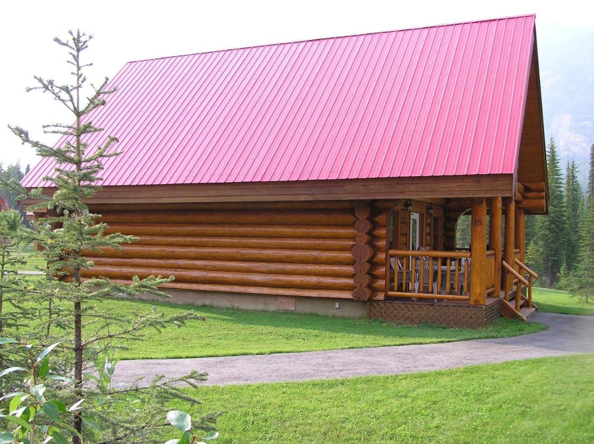 Vila Yoho Chalets Golden Exteriér fotografie