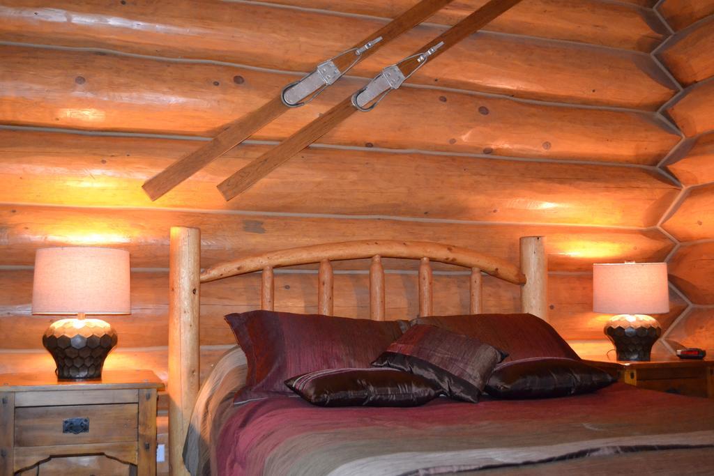 Vila Yoho Chalets Golden Exteriér fotografie