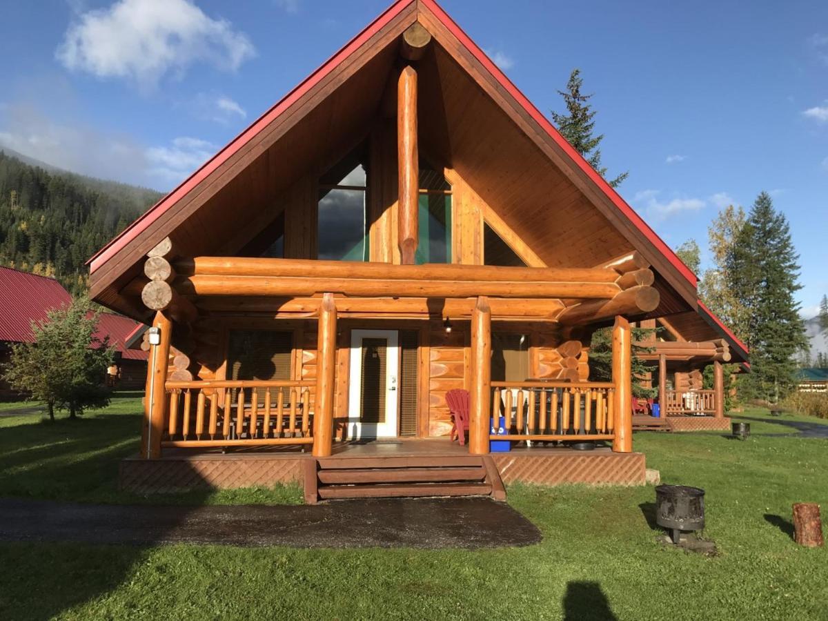 Vila Yoho Chalets Golden Exteriér fotografie